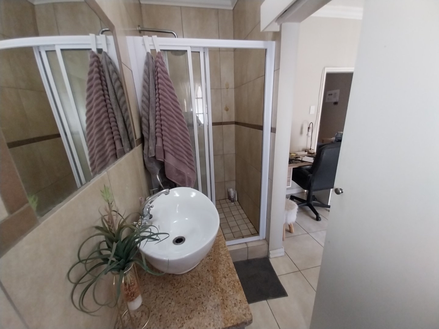 1 Bedroom Property for Sale in Die Bult North West